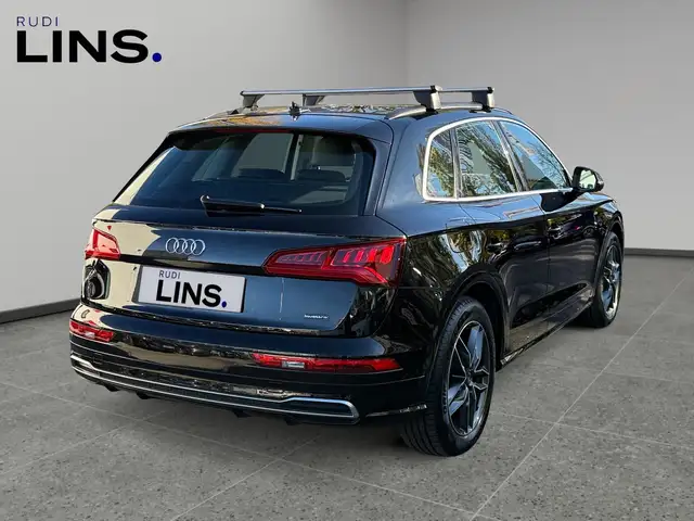 Audi Q5 view 6