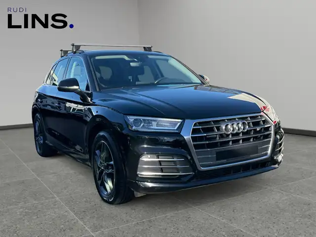 Audi Q5 view 3
