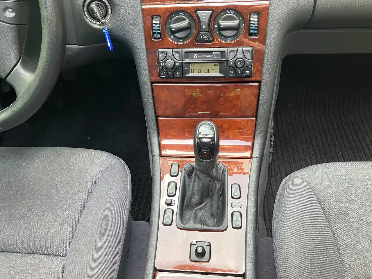 Mercedes-Benz E 200T touring Elegance, foto 11