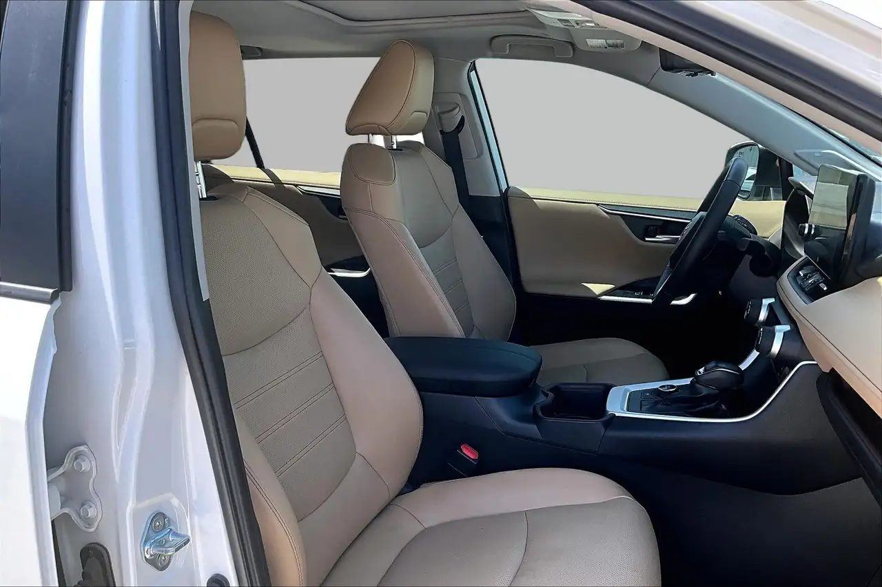 Toyota RAV 4 снимка Toyota RAV 4