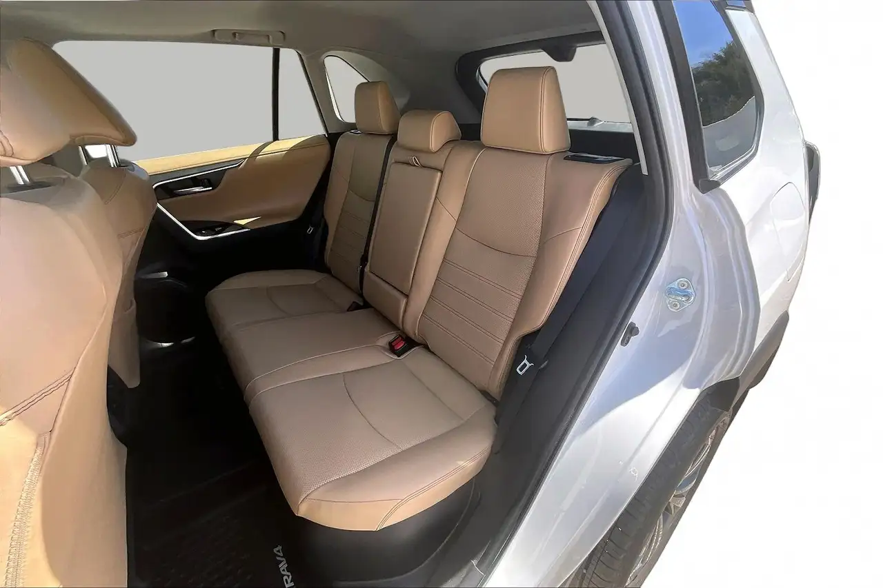 Toyota RAV 4 снимка Toyota RAV 4