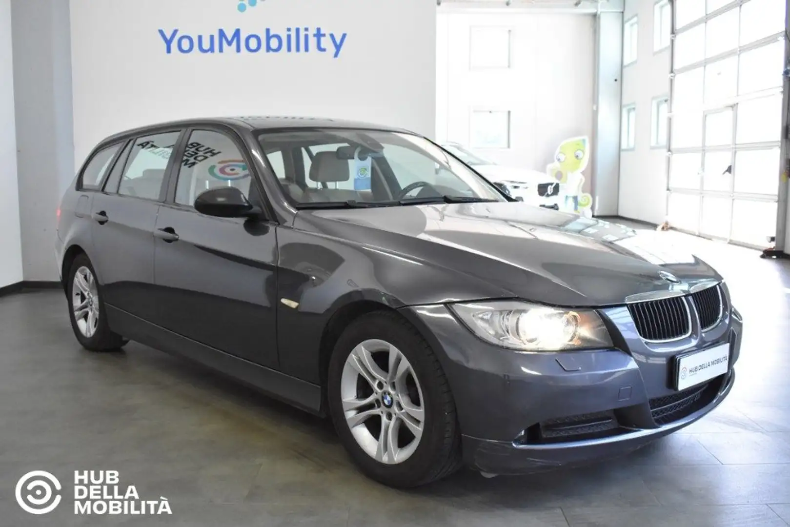 BMW 320 d cat Touring Futura Aut. Grigio - 2