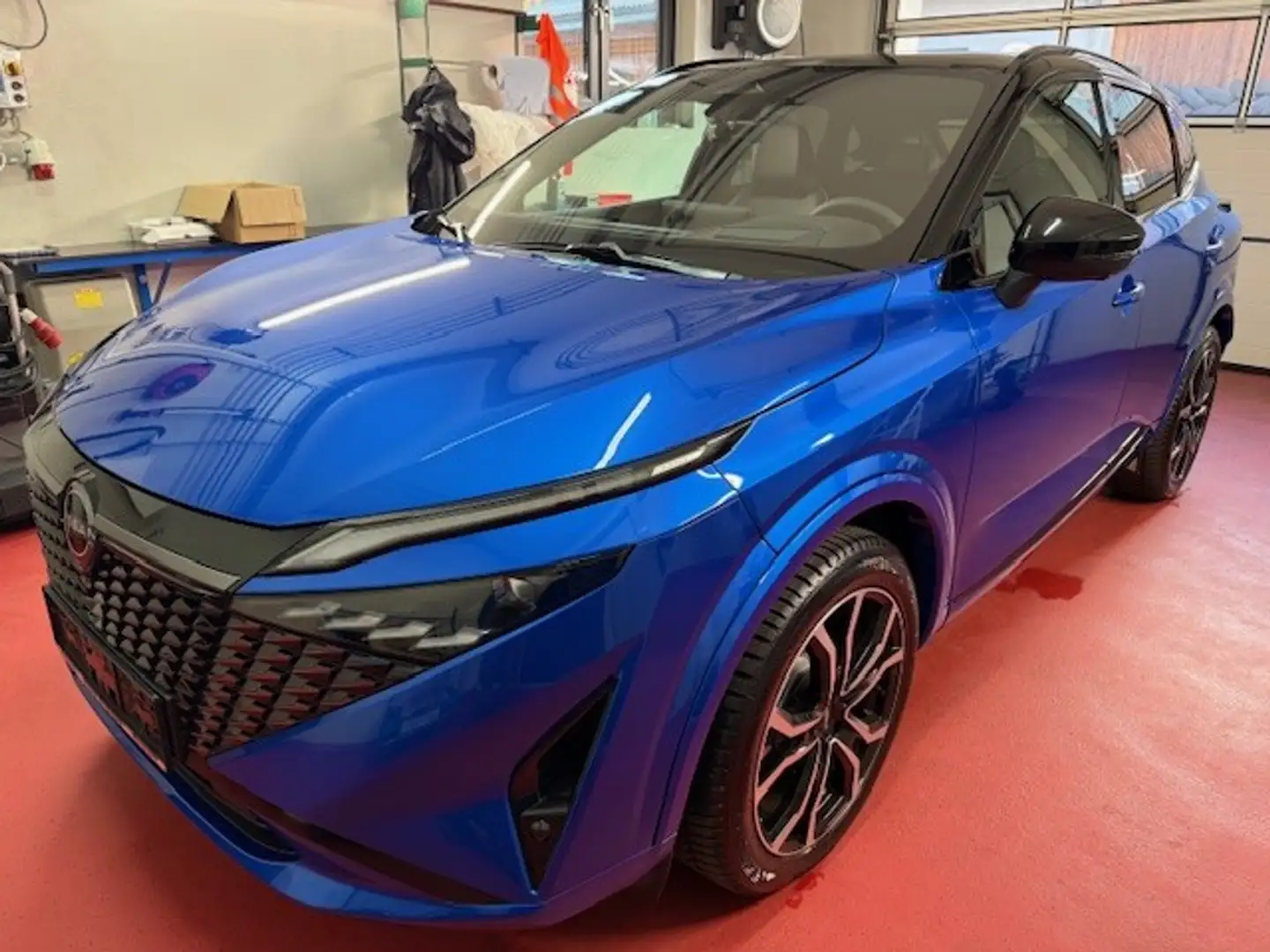 Nissan Qashqai 1,3 DIG-T MHEV 4x4 N-Design+ Xtronic Blau - 1