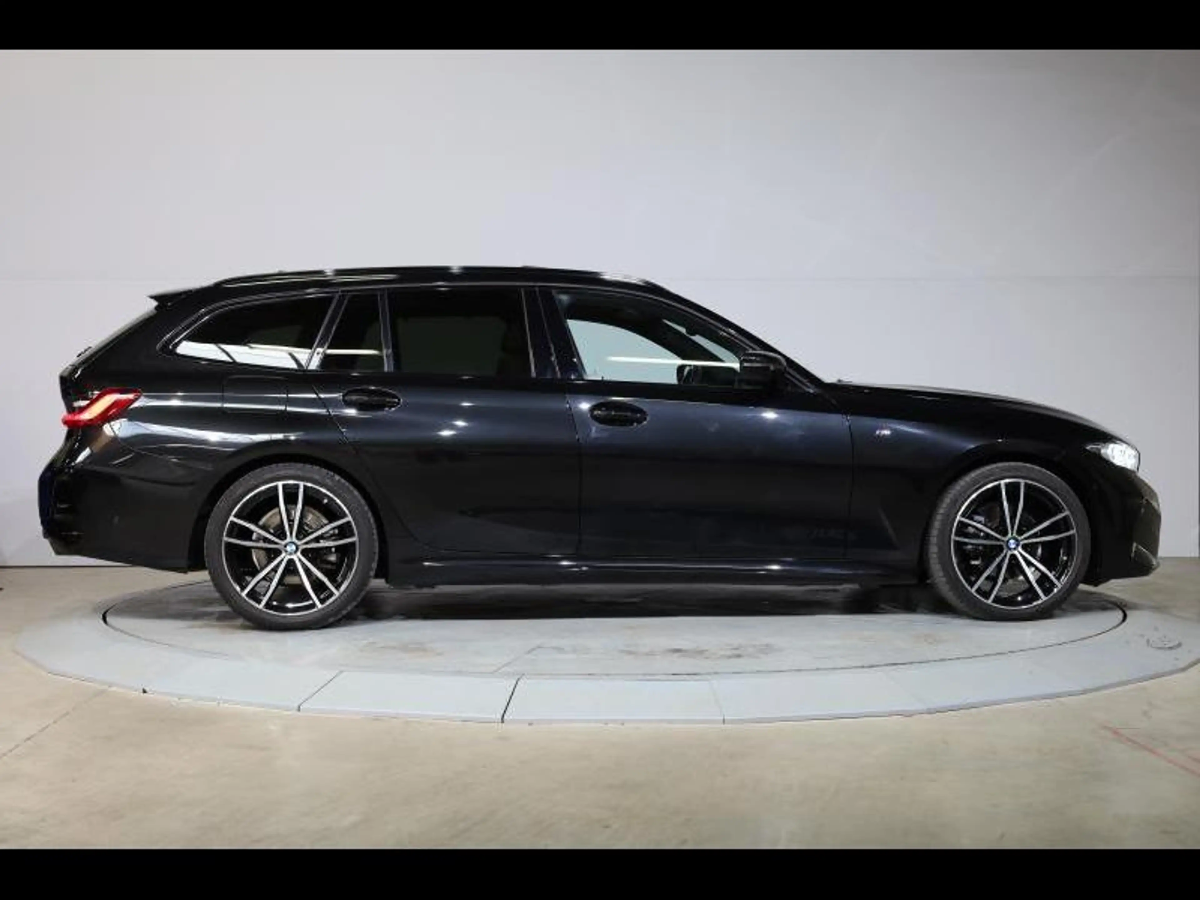 BMW 316 d Touring Kit M Sport — photo 3