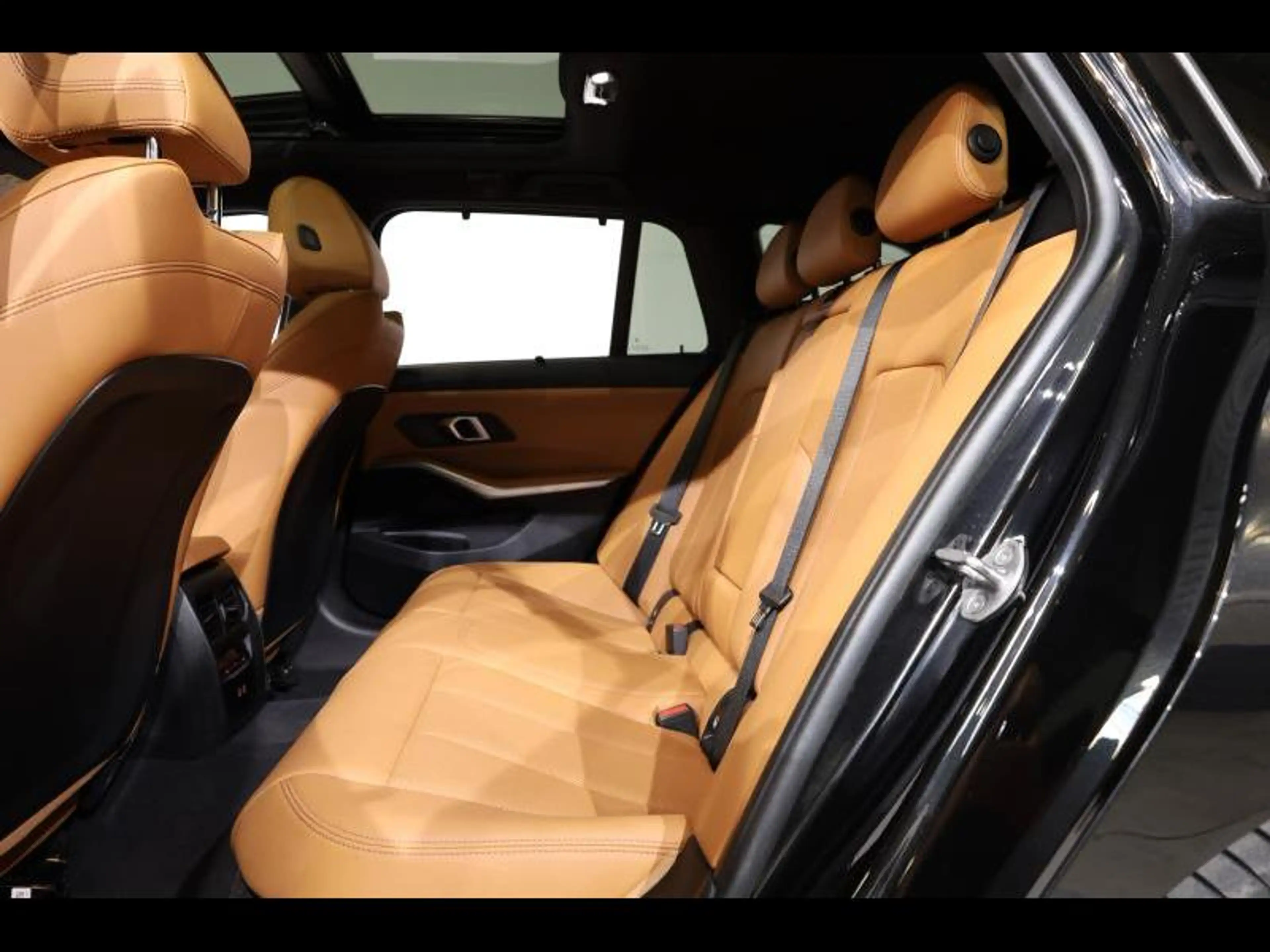 BMW 316 d Touring Kit M Sport — photo 10