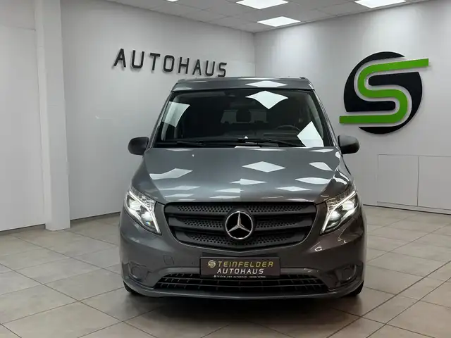 Mercedes-Benz 250 view 3