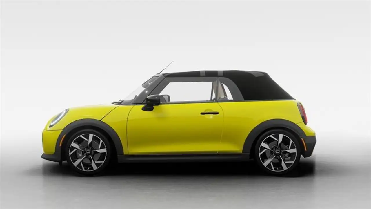 MINI Convertible снимка MINI Convertible