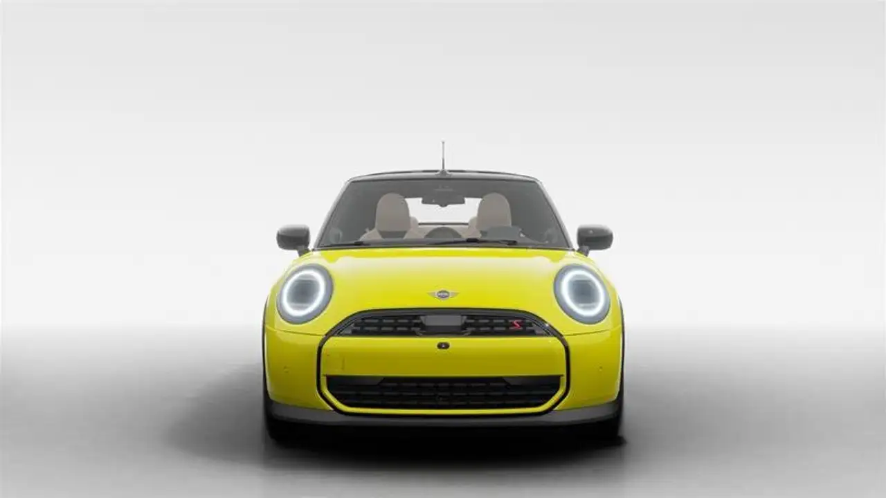 MINI Convertible снимка MINI Convertible