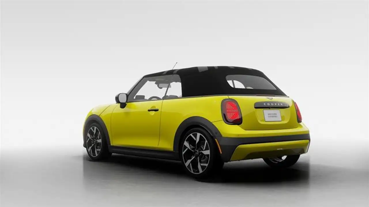 MINI Convertible снимка MINI Convertible