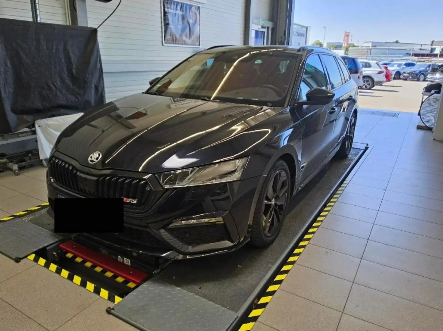 Skoda Octavia Combi 2.0 TSI RS *HEAD-UP*PANO*MATRIX*KAMERA* Schwarz - 2
