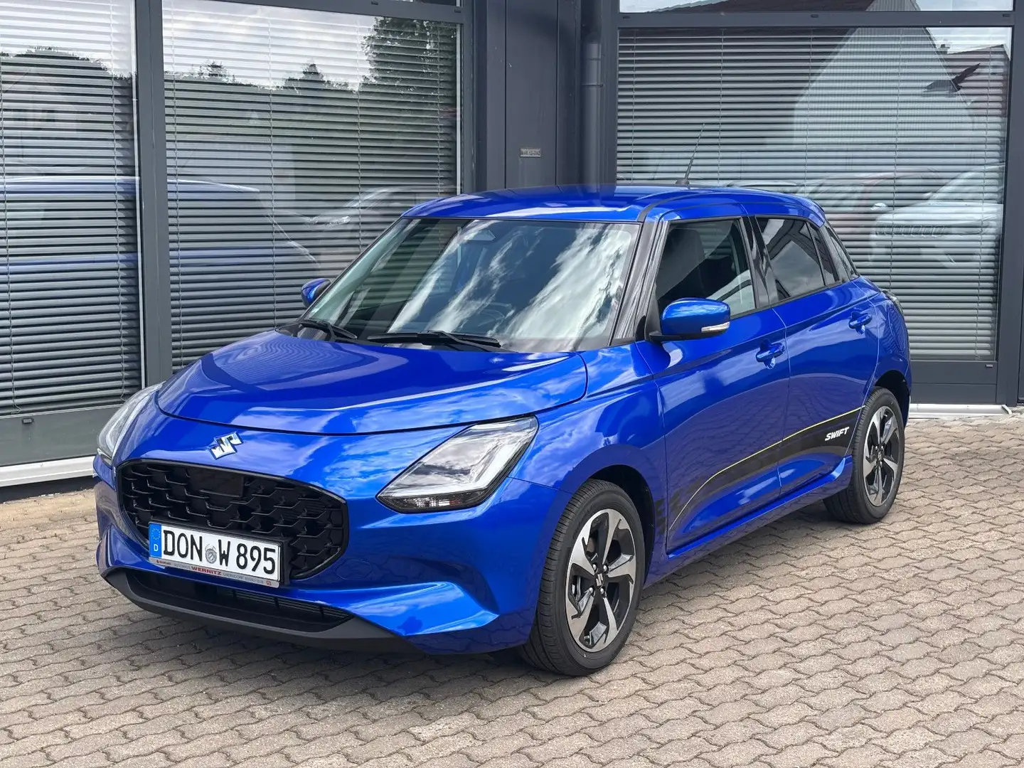 Suzuki Swift 1.2 Hybrid Comfort+ Automatik Bleu - 1