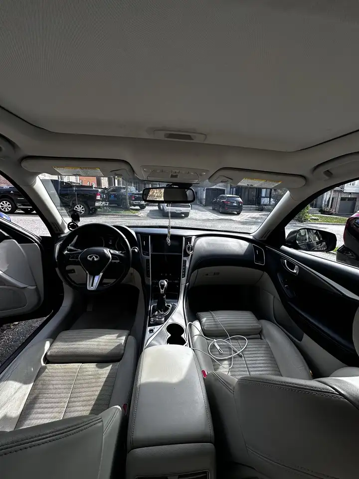 Infiniti Q50 снимка Infiniti Q50