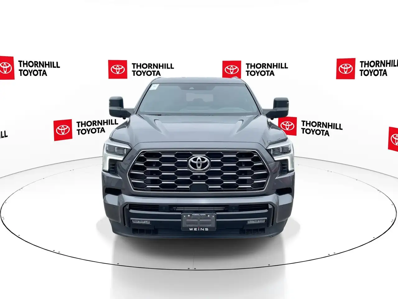 Toyota Sequoia снимка Toyota Sequoia