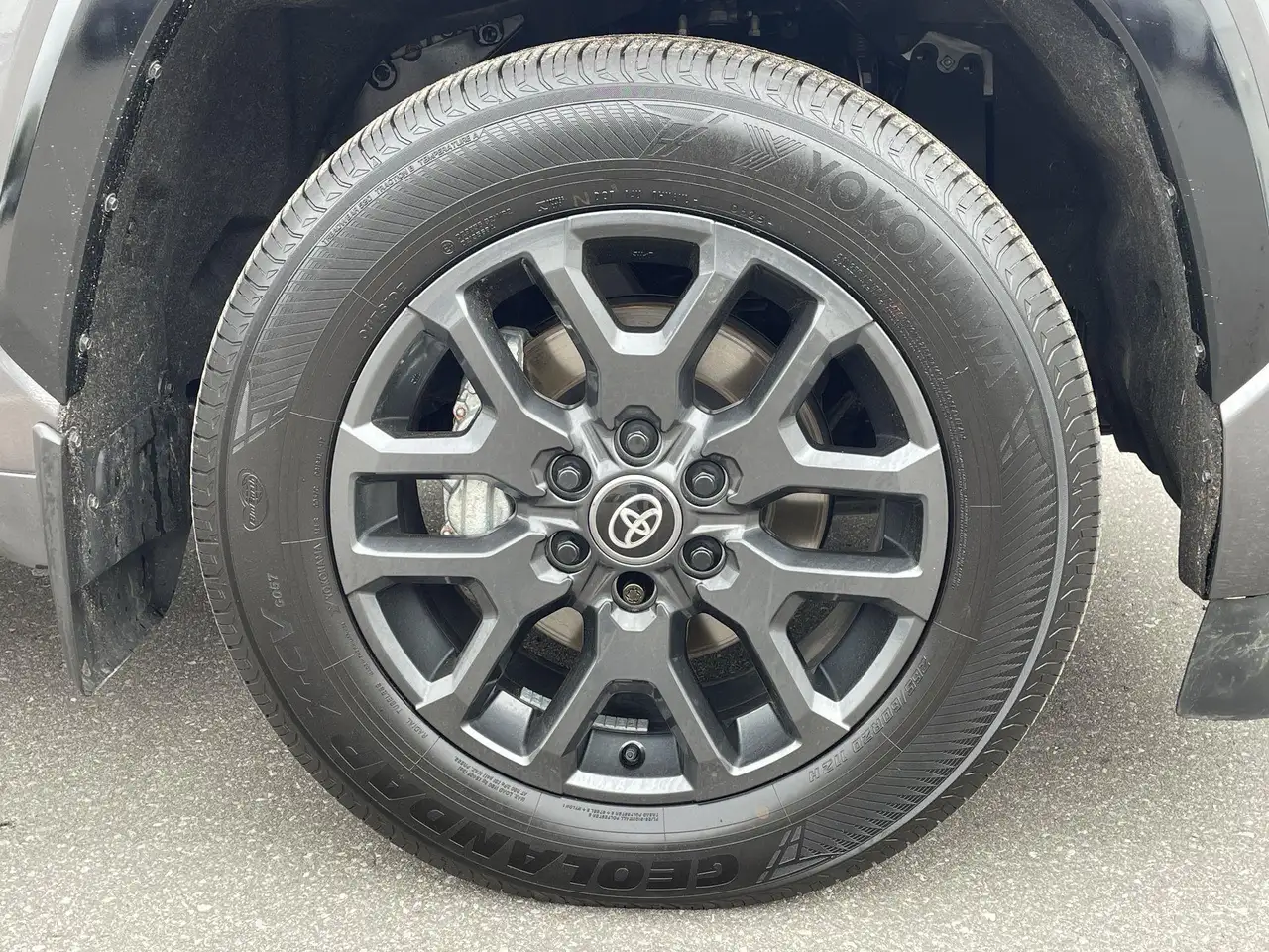 Toyota Sequoia снимка Toyota Sequoia