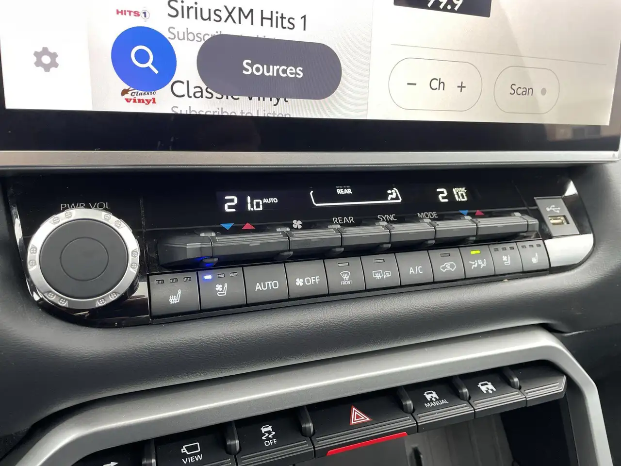 Toyota Sequoia снимка Toyota Sequoia