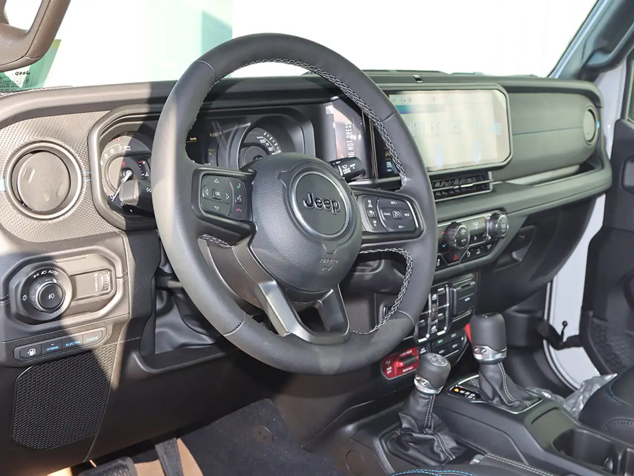 Jeep Wrangler снимка Jeep Wrangler