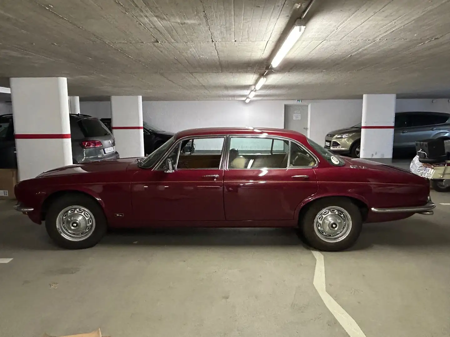 Jaguar XJ6 4,2Liter, 1.Hand, orig. 52tkm, Serie 2 Rouge - 1