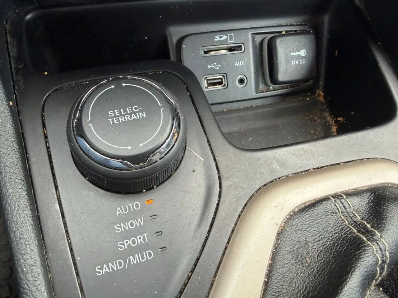 Jeep Cherokee photo Jeep Cherokee