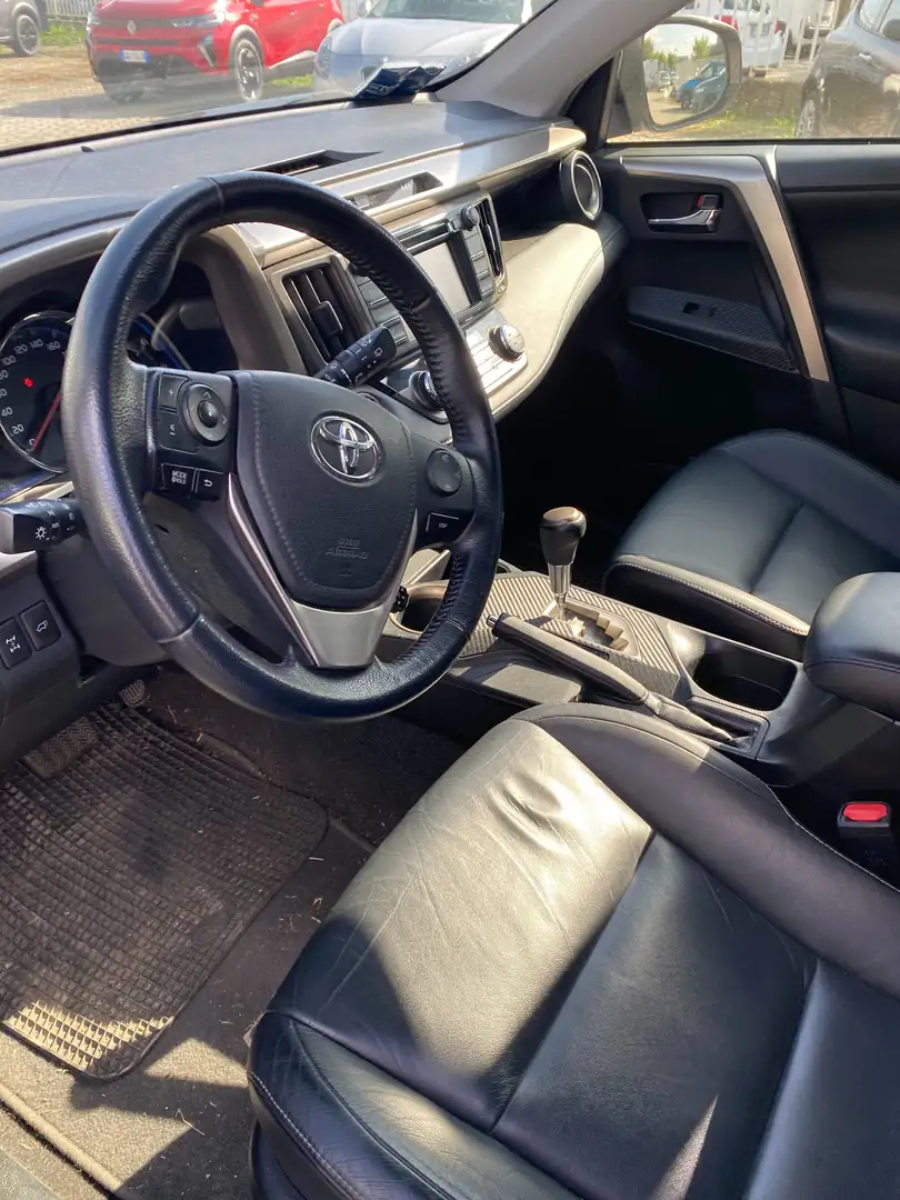 Toyota RAV 4 Rav4 Crossover 2.2 d-cat Style 150cv auto Schwarz - 1