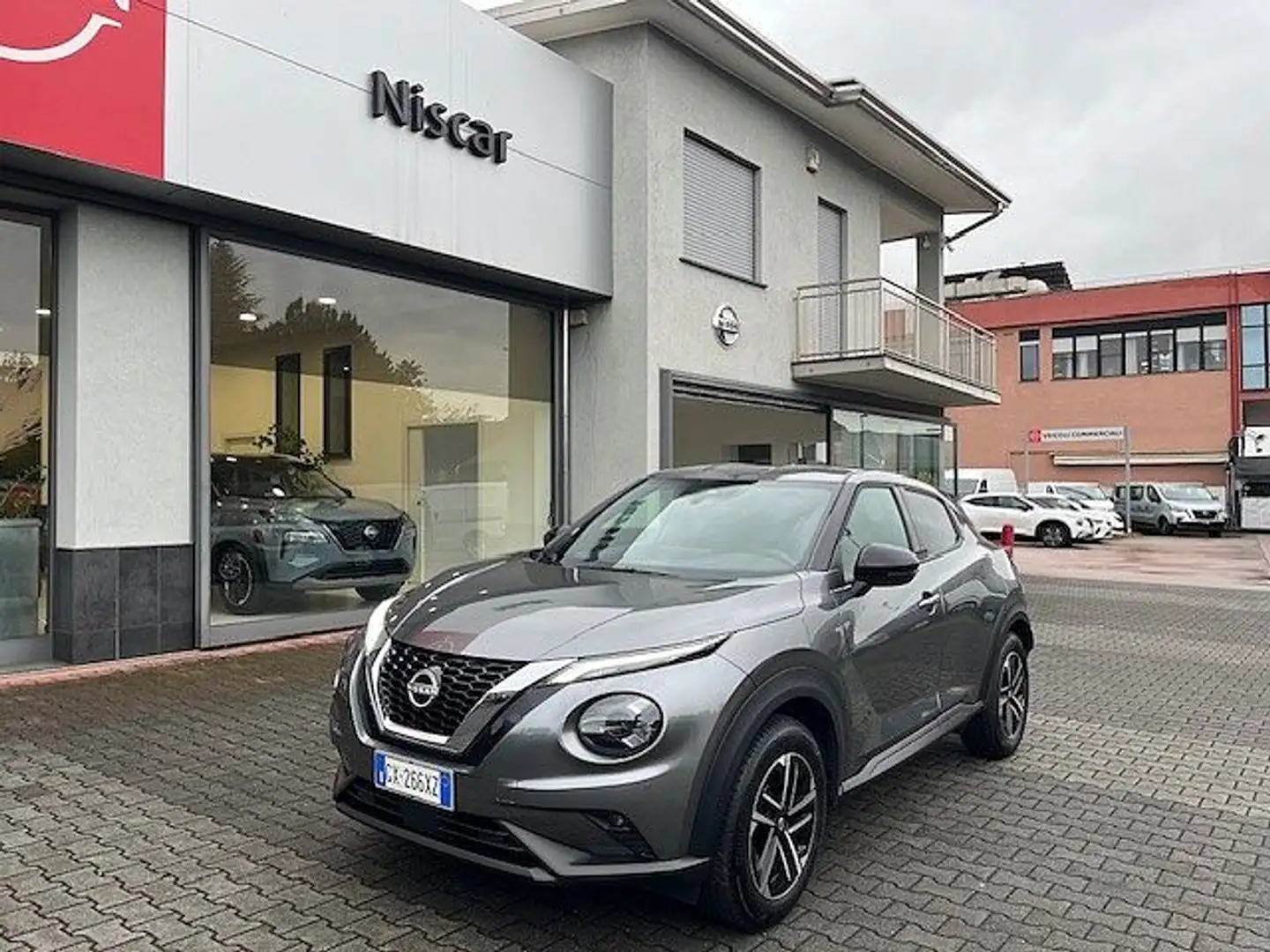 Nissan Juke 2ª serie 1.0 DIG-T 114 CV N-Connecta Grigio - 1