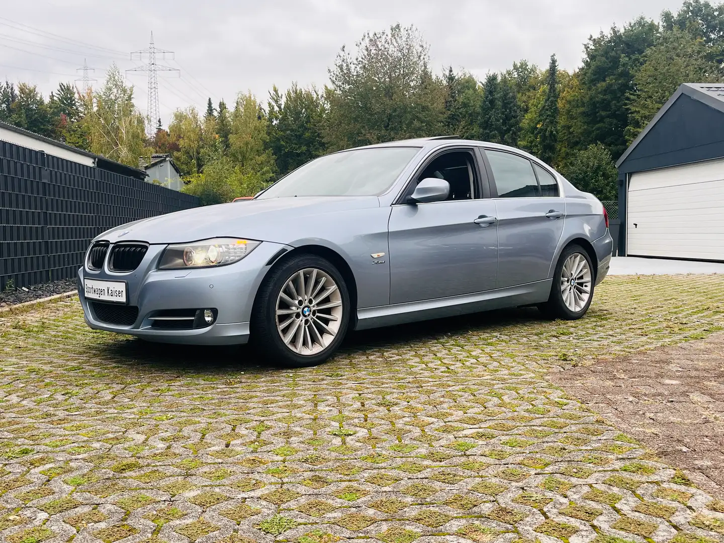 BMW 335 335i xDrive*Leder*PDC*Allrad*Schiebedach* Blau - 1