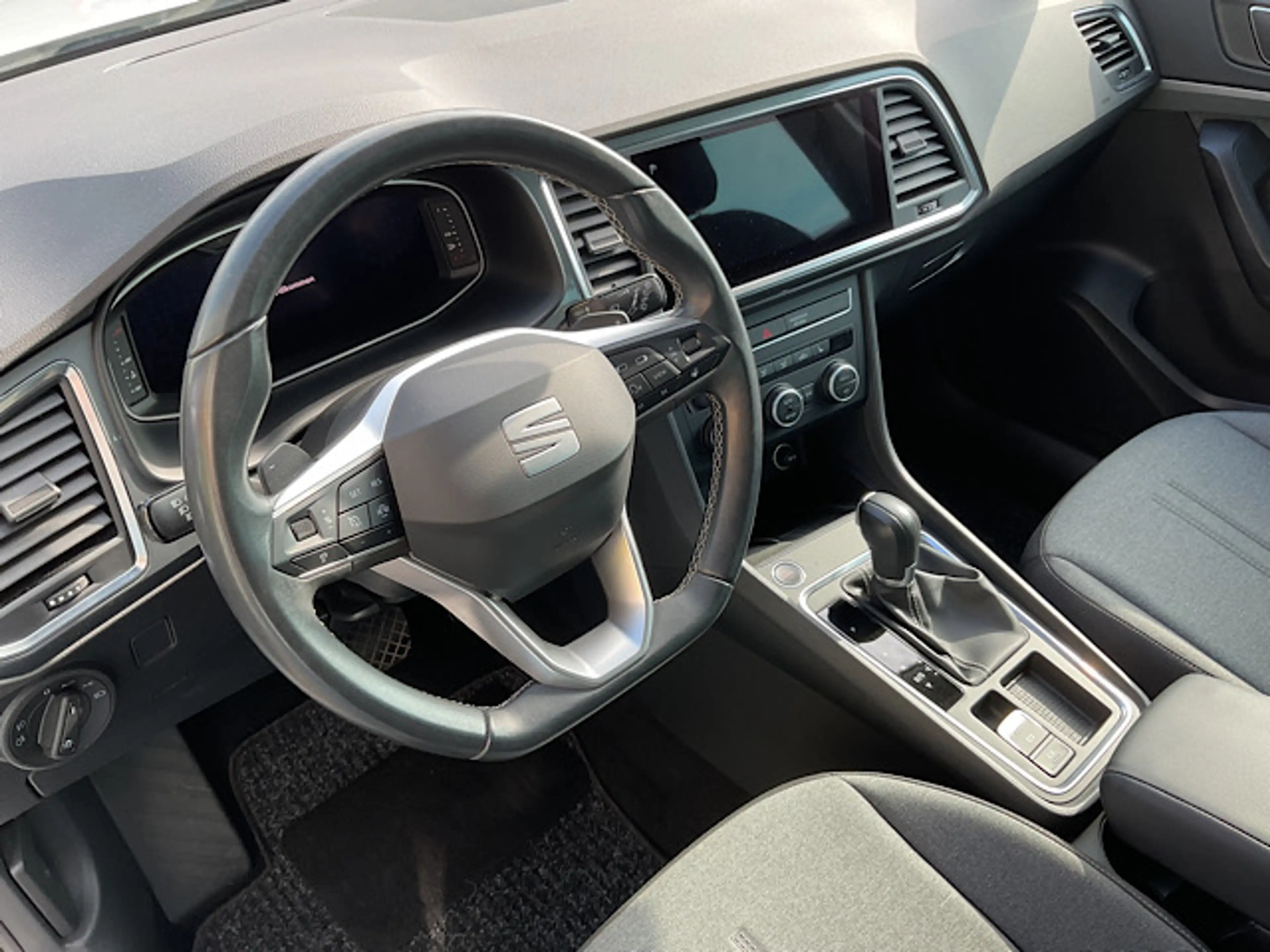 SEAT Ateca Ateca 1.5 TSI DSG Style AHK*VIRTUAL*ACC*CAM*KES — photo 8