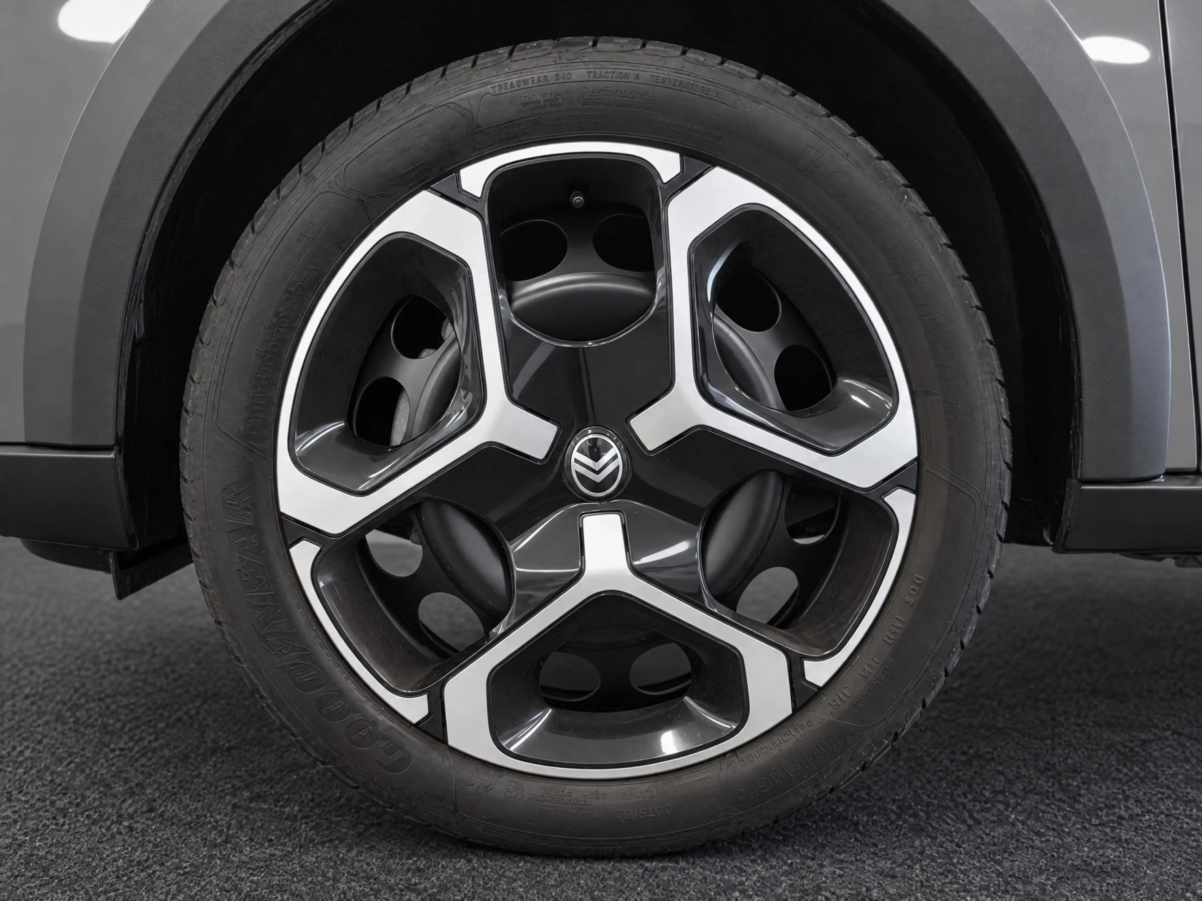 Citroen C3 1.2 Turbo 100pk Plus — photo 8