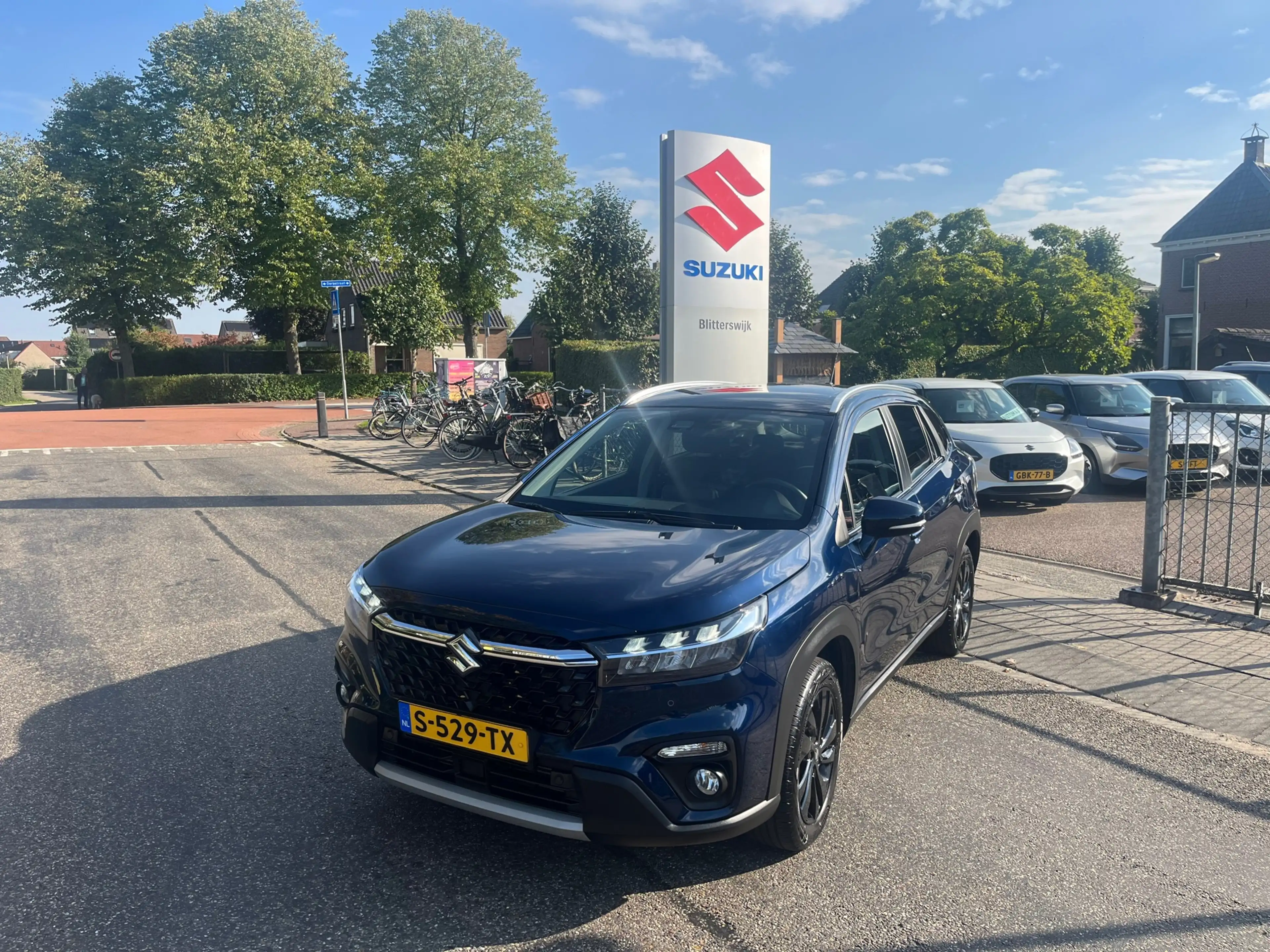 Suzuki S-Cross 1.4 Boosterjet Select // Blue Pearl Metallic // 15