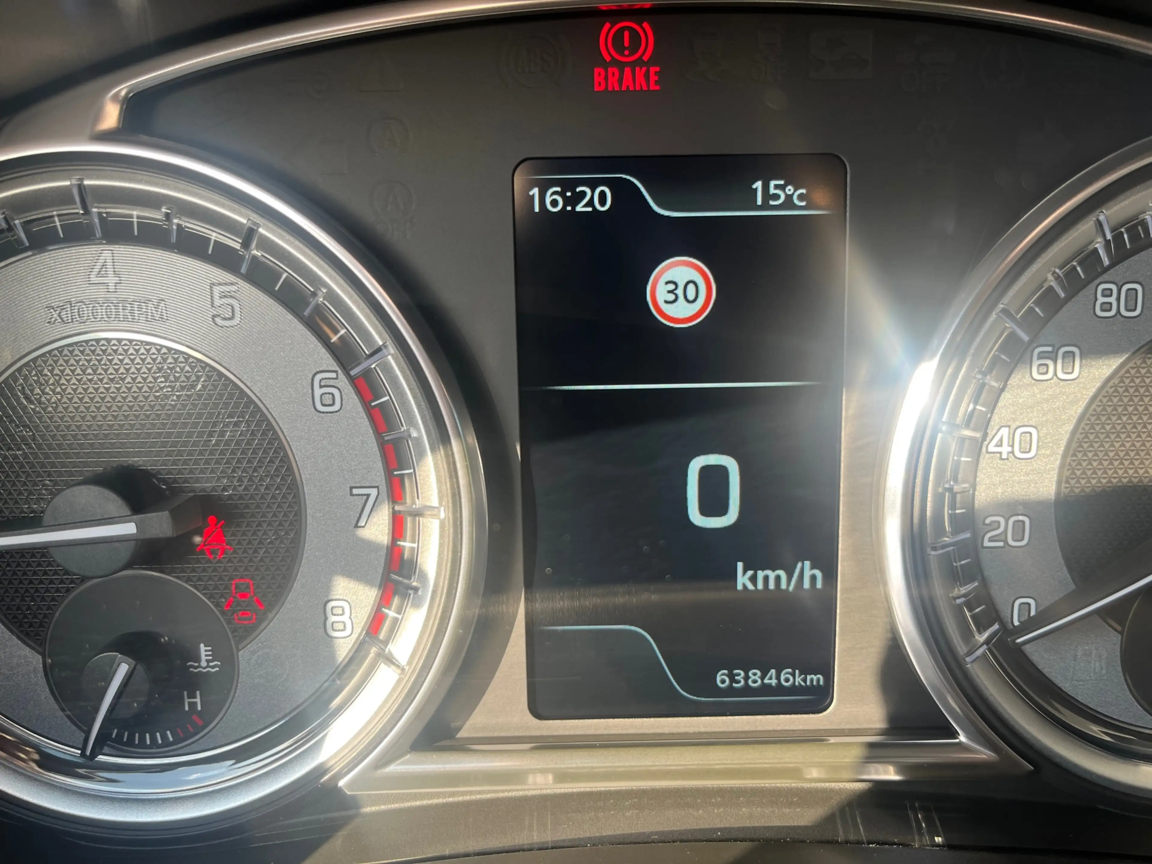 Suzuki S-Cross 1.4 Boosterjet Select // Blue Pearl Metallic // 15 — photo 11
