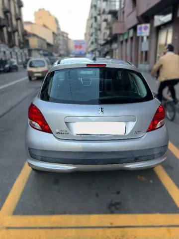 Peugeot 207 view 5