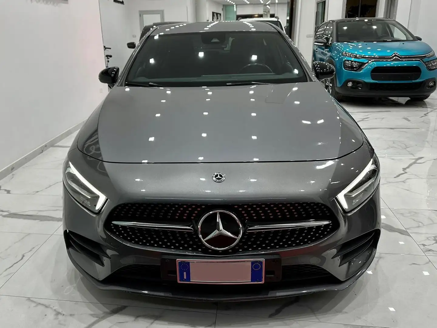 Mercedes-Benz A 220 d Premium auto Amg line Grey - 2