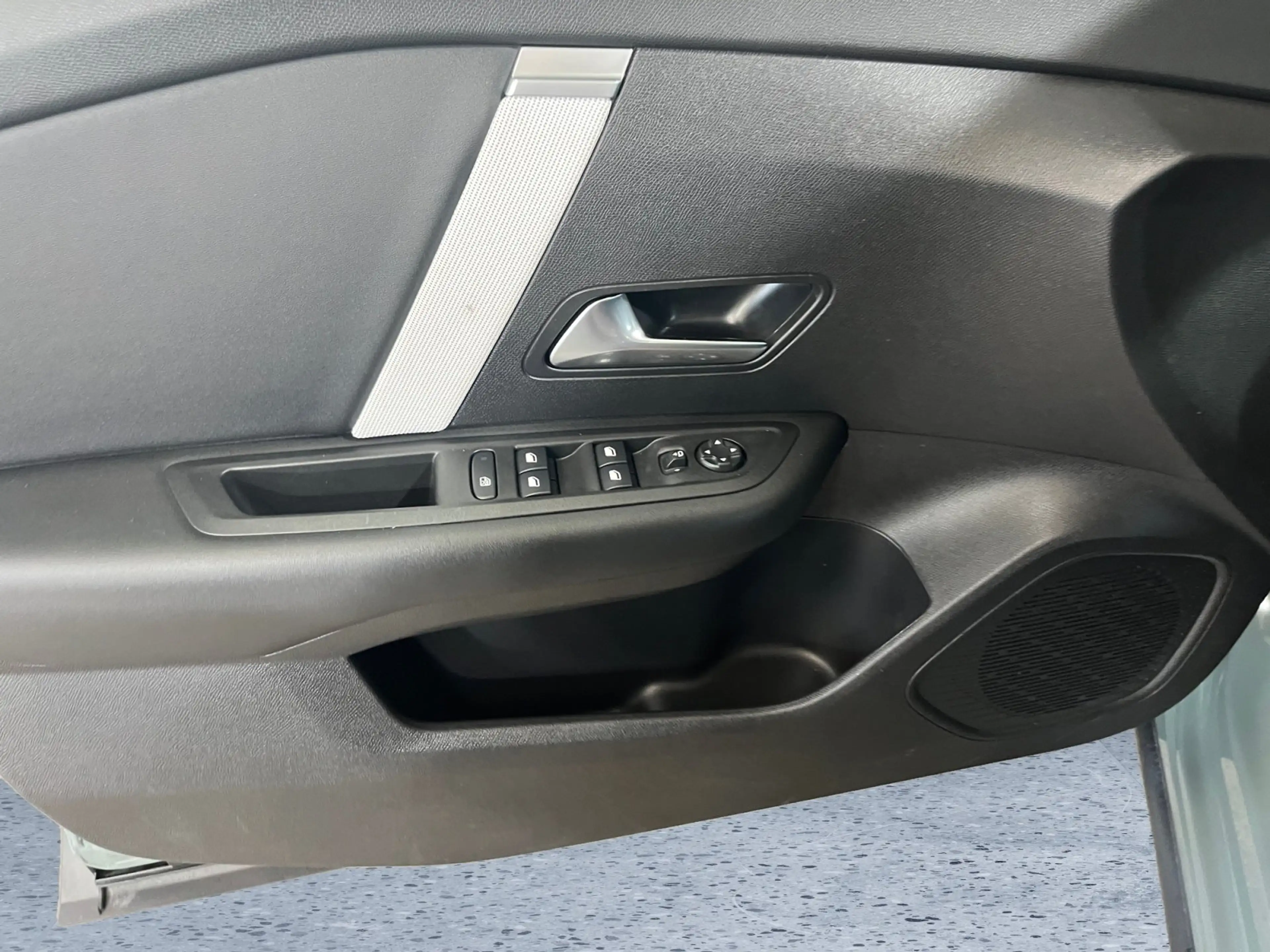 Citroen C4 1.2 PureTech 130 Max ACC LED Navi SHZ 2xKlima — photo 12
