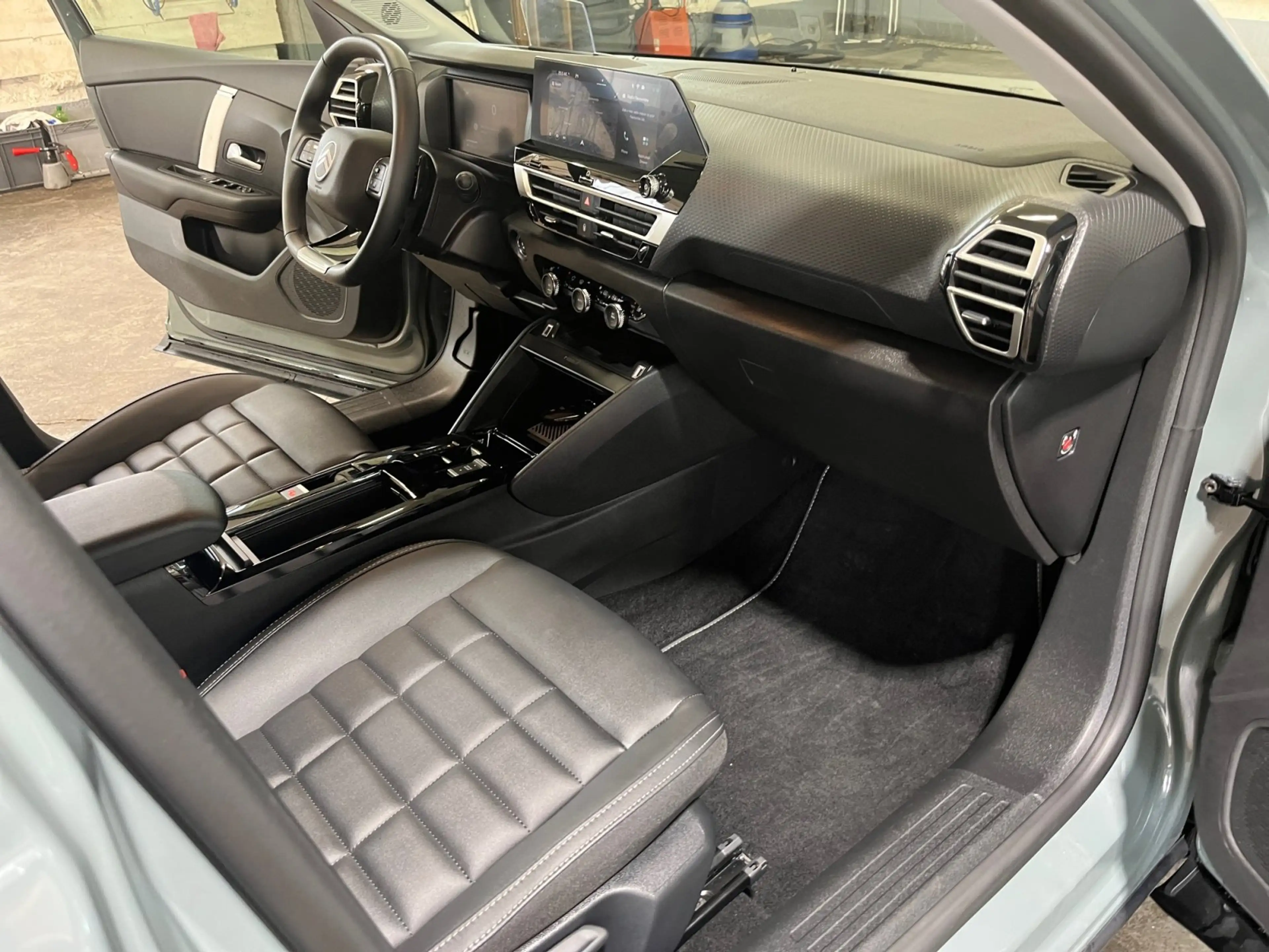 Citroen C4 1.2 PureTech 130 Max ACC LED Navi SHZ 2xKlima — photo 16