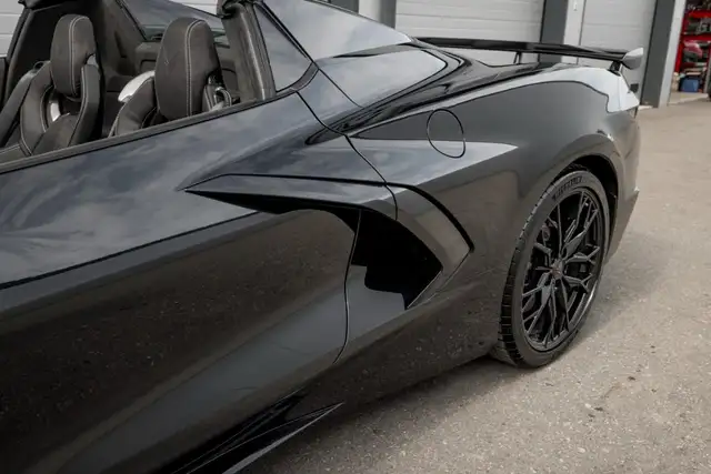 Chevrolet Corvette view 15