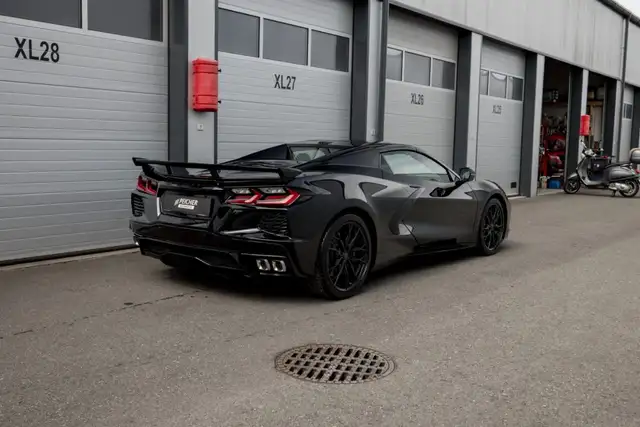 Chevrolet Corvette view 8