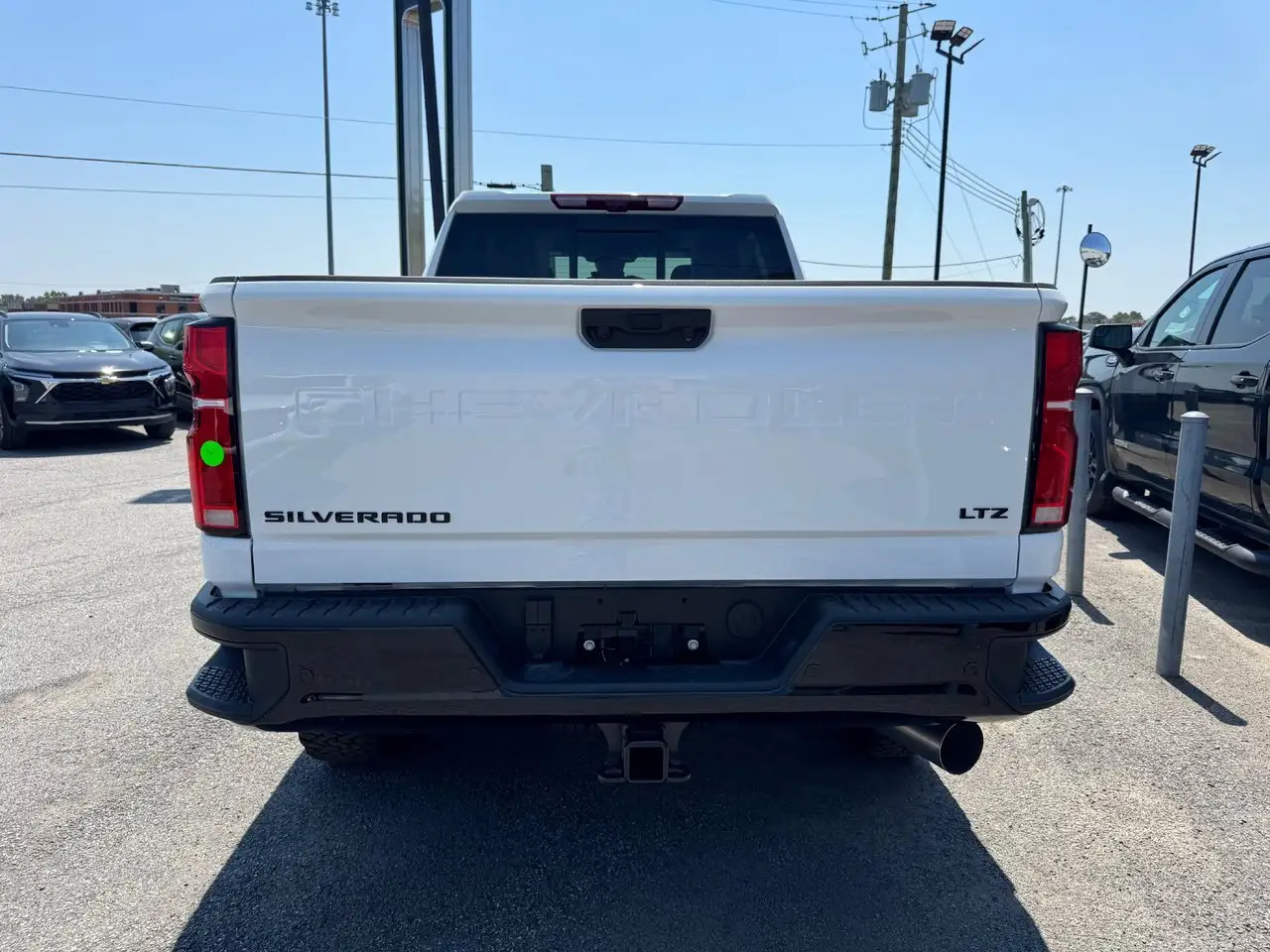 Chevrolet Silverado 2500 photo Chevrolet Silverado 2500