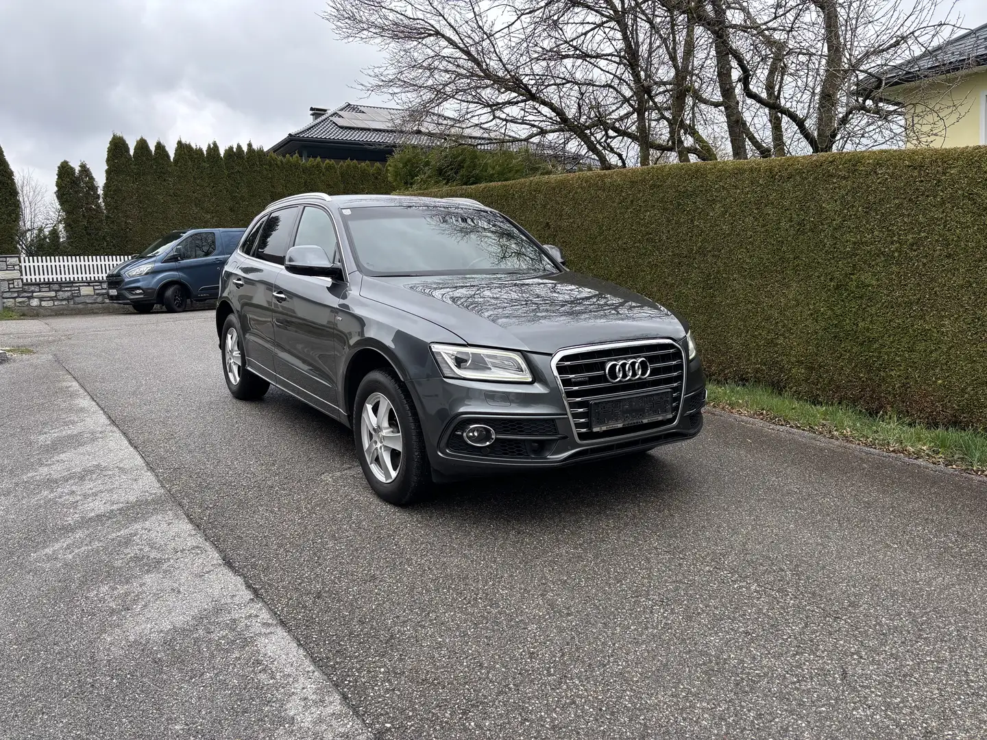 Audi Q5 2.0 TDI (140 kW) quattro Grau - 1