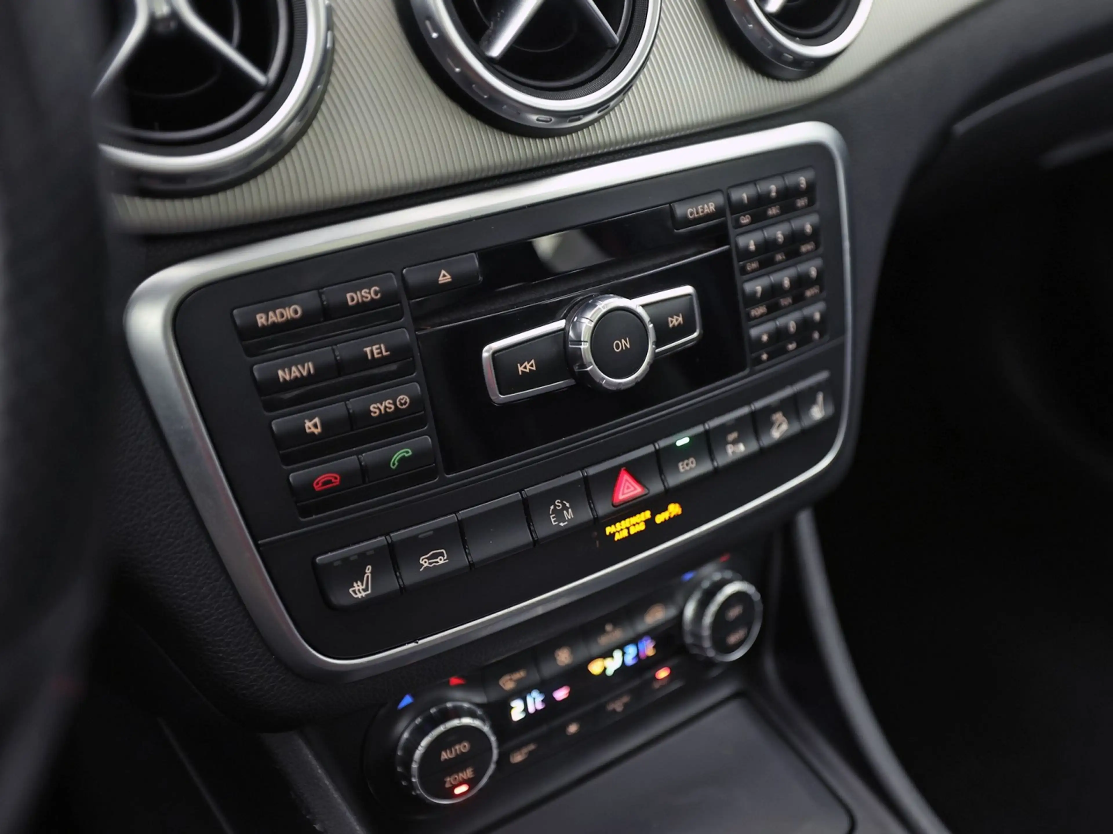 Mercedes-Benz GLA 250 250 4Matic AMG Edition 1 Sport Automaat (PANORAMAD — photo 10