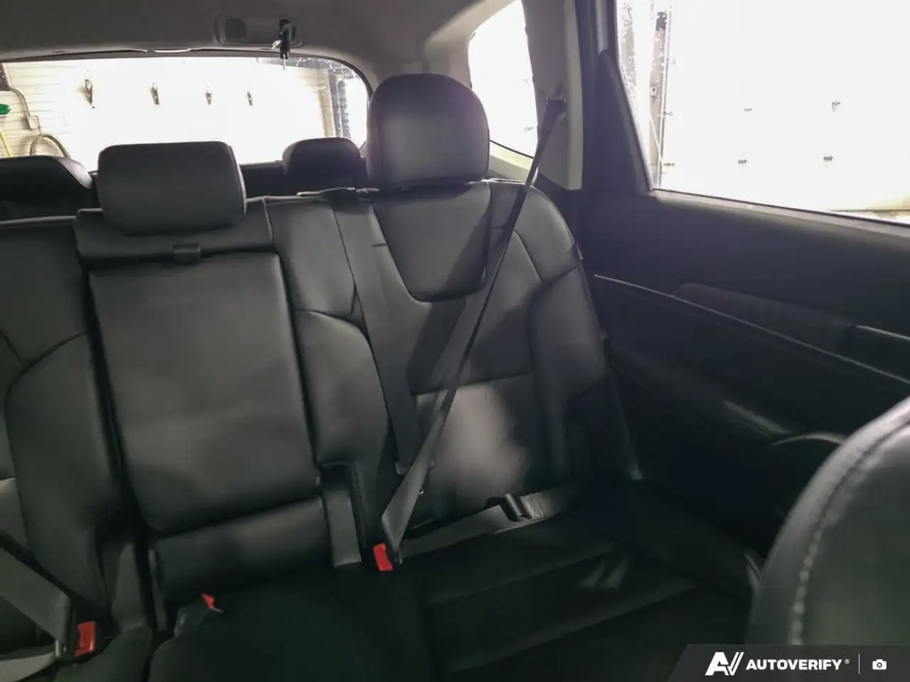 Kia Telluride снимка Kia Telluride