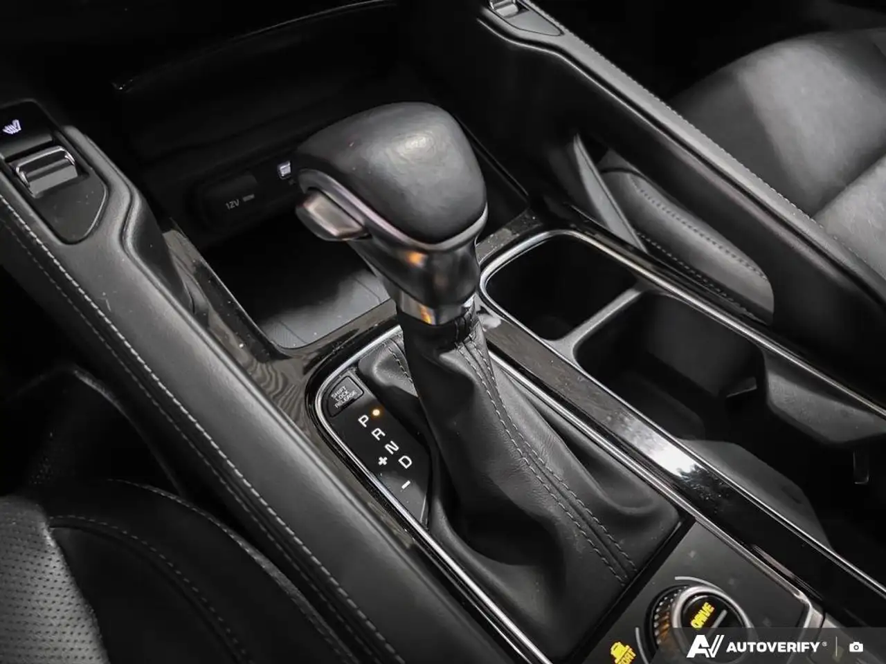 Kia Telluride снимка Kia Telluride