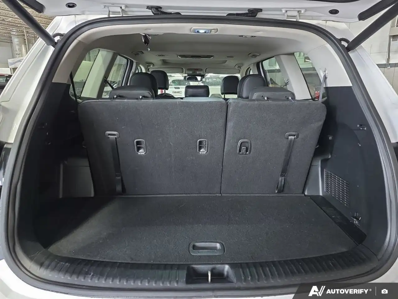 Kia Telluride снимка Kia Telluride
