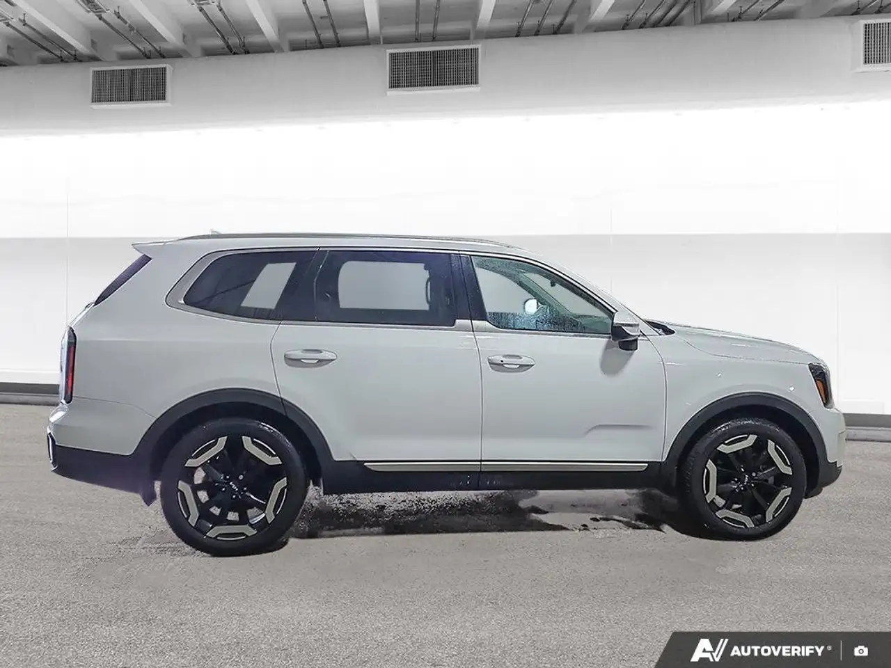 Kia Telluride снимка Kia Telluride
