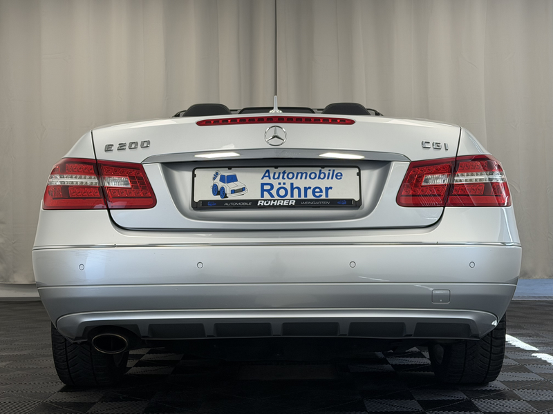 Mercedes-Benz E 200 CGI Cabrio Aut. Airscarf Bi-Xenon Navi PDC — photo 7