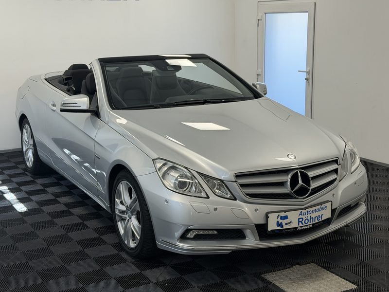 Mercedes-Benz E 200 CGI Cabrio Aut. Airscarf Bi-Xenon Navi PDC — photo 4