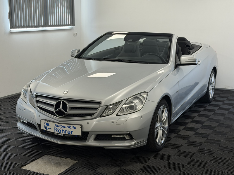 Mercedes-Benz E 200 CGI Cabrio Aut. Airscarf Bi-Xenon Navi PDC — photo 2