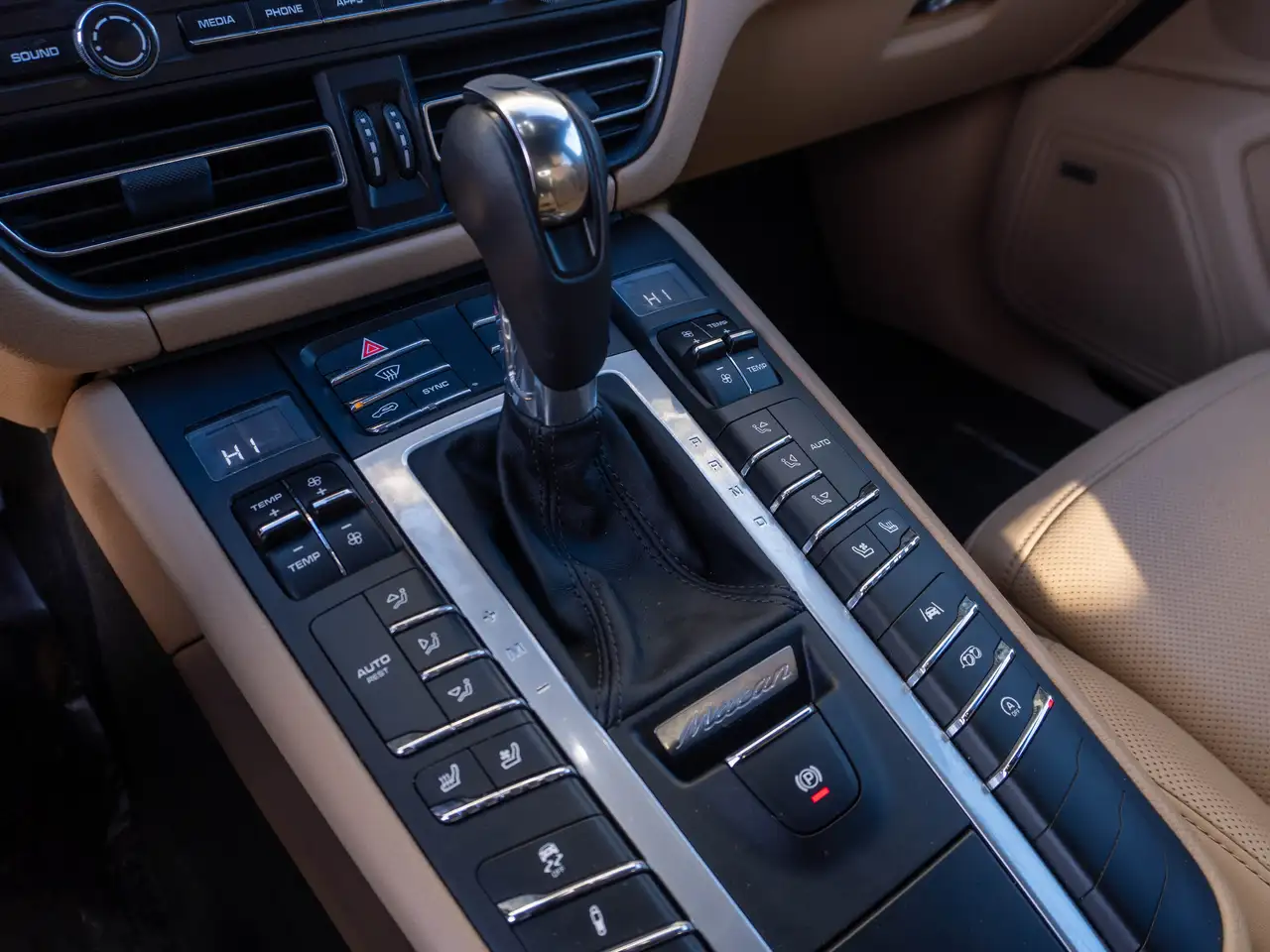 Porsche Macan снимка Porsche Macan