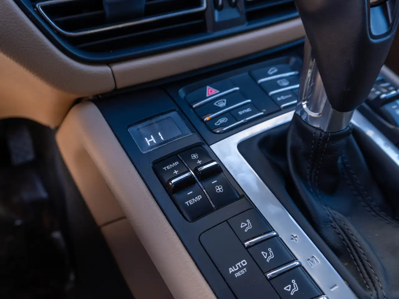 Porsche Macan снимка Porsche Macan