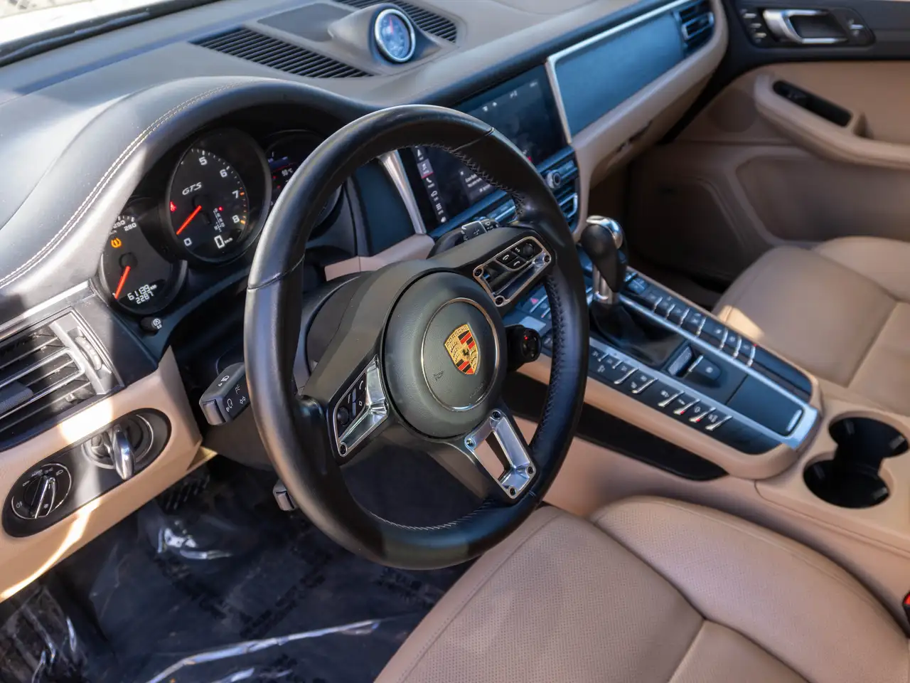 Porsche Macan снимка Porsche Macan