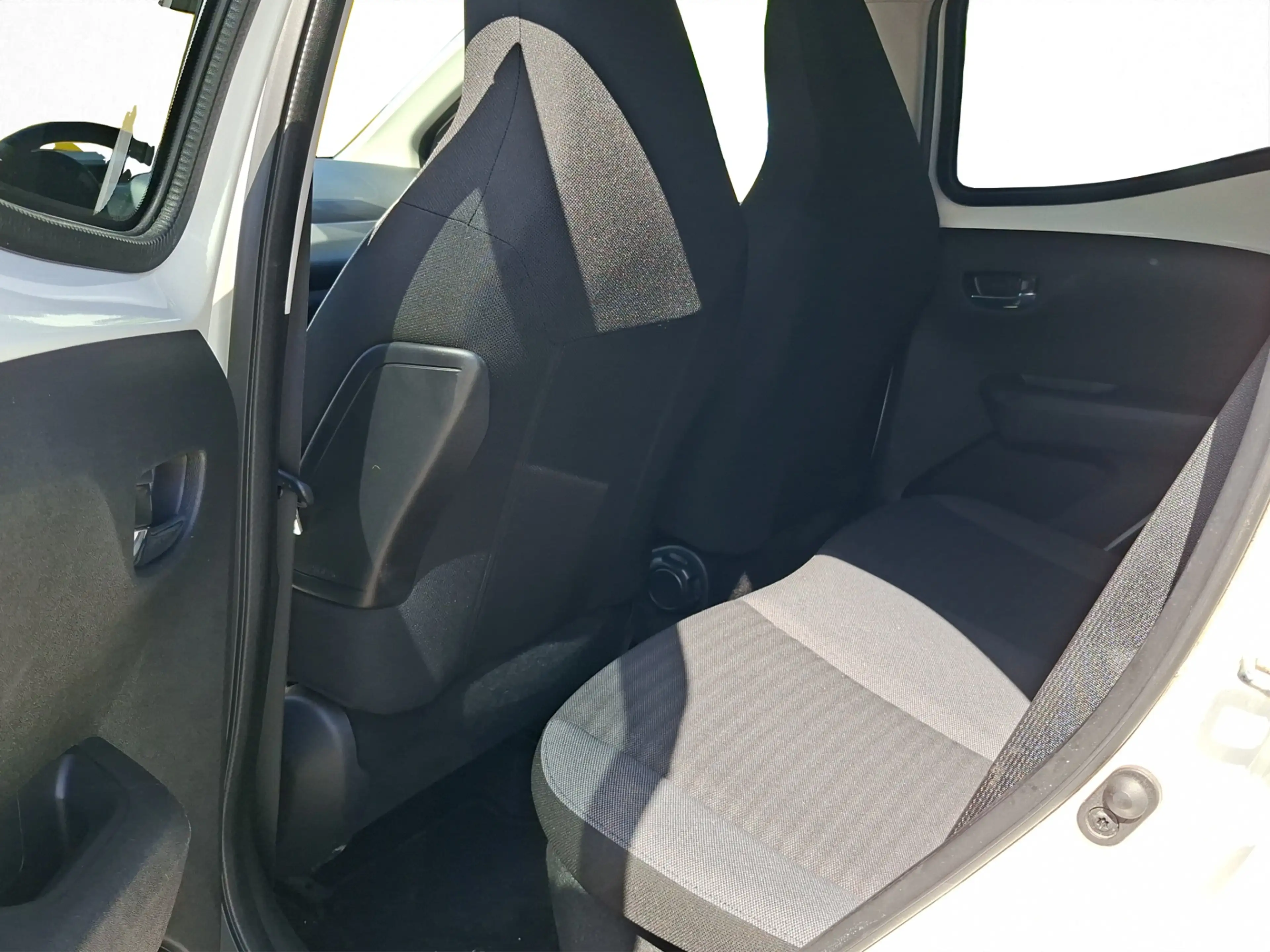 Toyota Aygo 1.0 VVT-i x-joy | BTW voertuig | Dealer onderhoude — photo 13