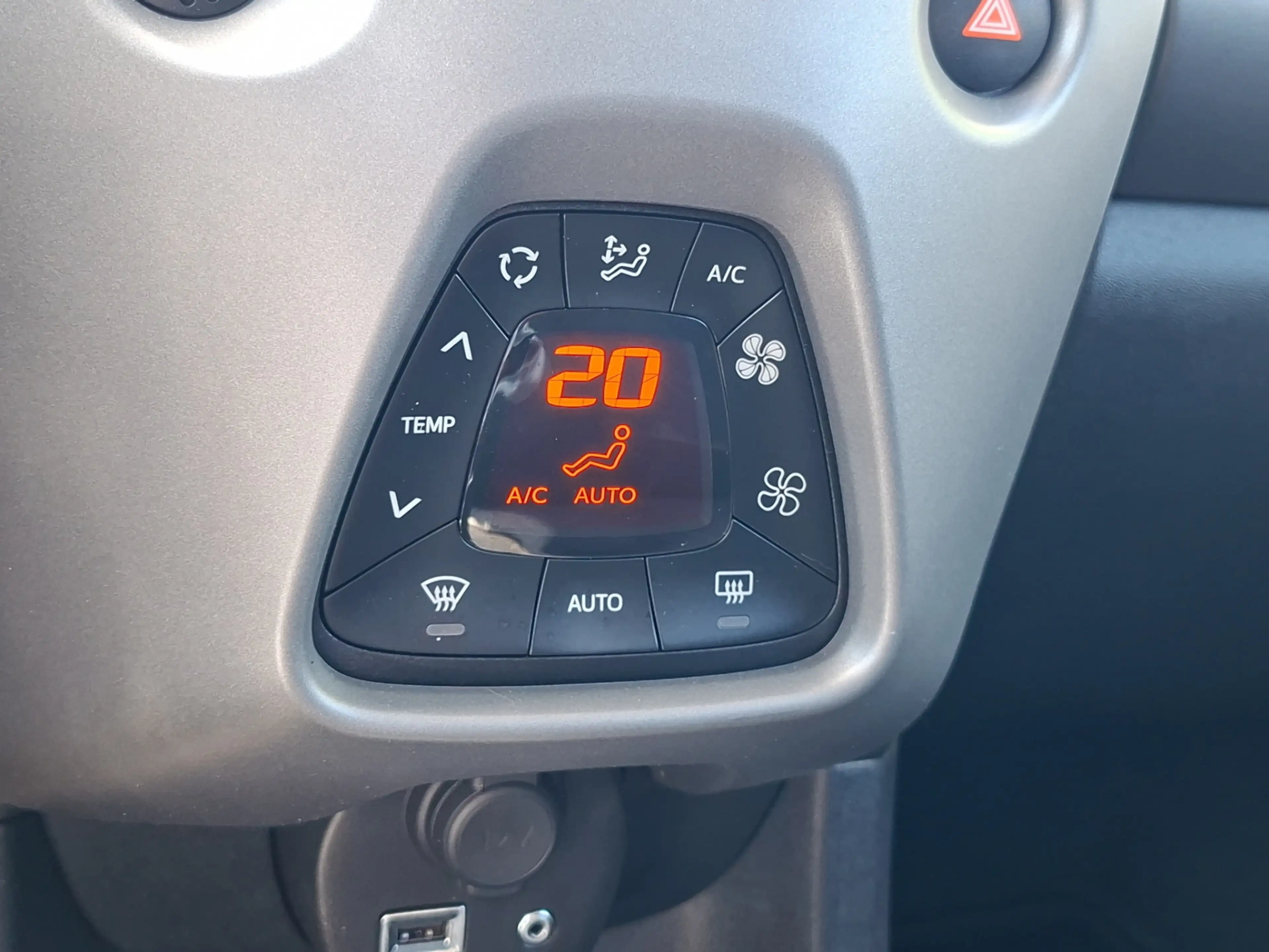 Toyota Aygo 1.0 VVT-i x-joy | BTW voertuig | Dealer onderhoude — photo 8